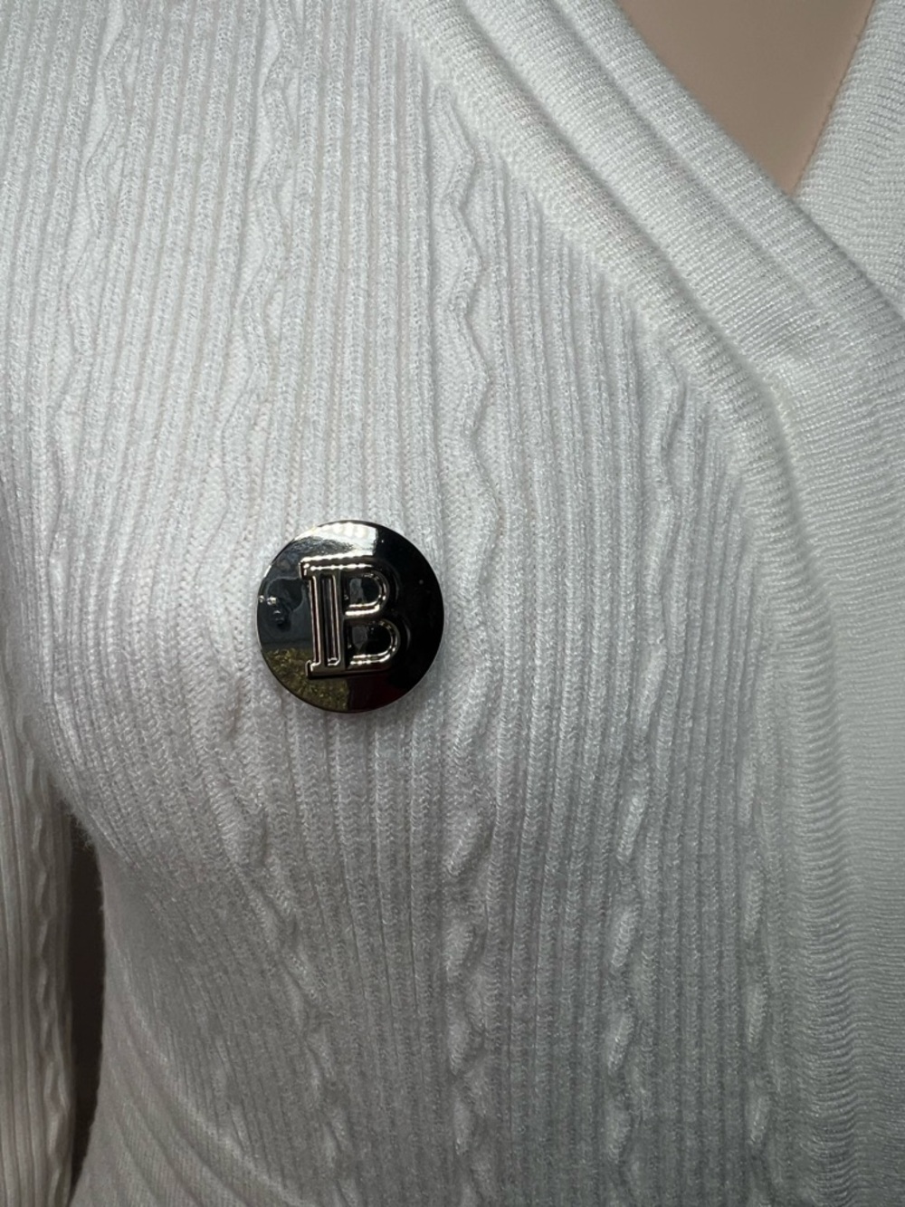 Balmain INSPIRED White Ribbed Knit Cardigan Dress with Chain-Trim Detail - Picture 12 of 15